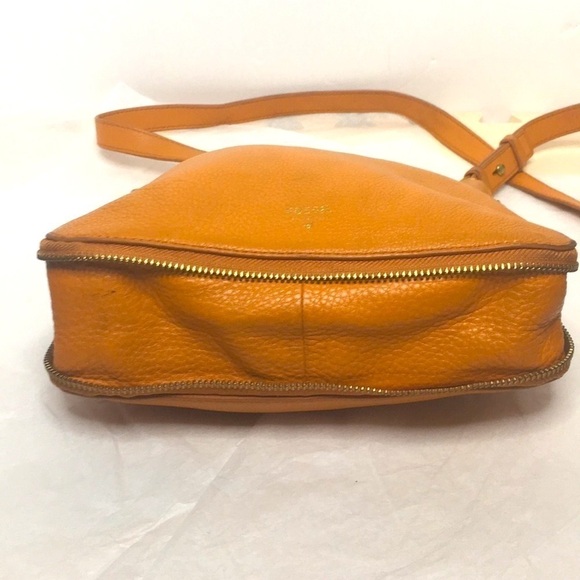 Fossil Preston Leather crossbody In orange - Picture 9 of 14